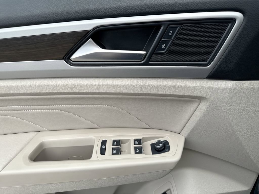 Used 2022 Volkswagen Atlas SE w/ Panoramic Sunroof Package image 15