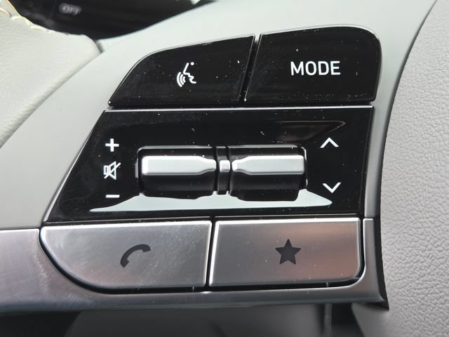 New 2026 Hyundai Elantra SEL FWD image 28