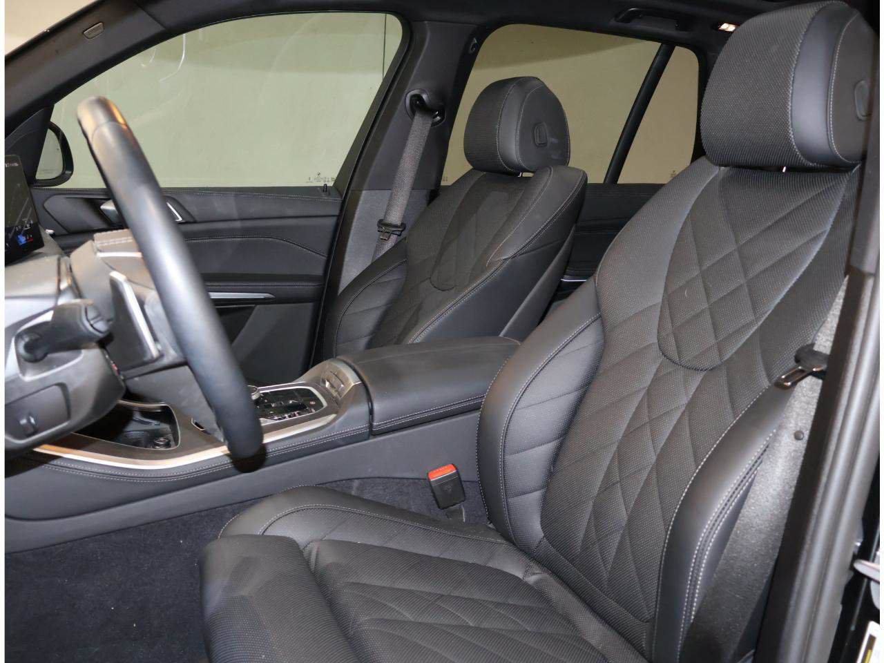 Certified 2025 BMW X5 sDrive40i w/ Parking Assistance Package RWD image 12