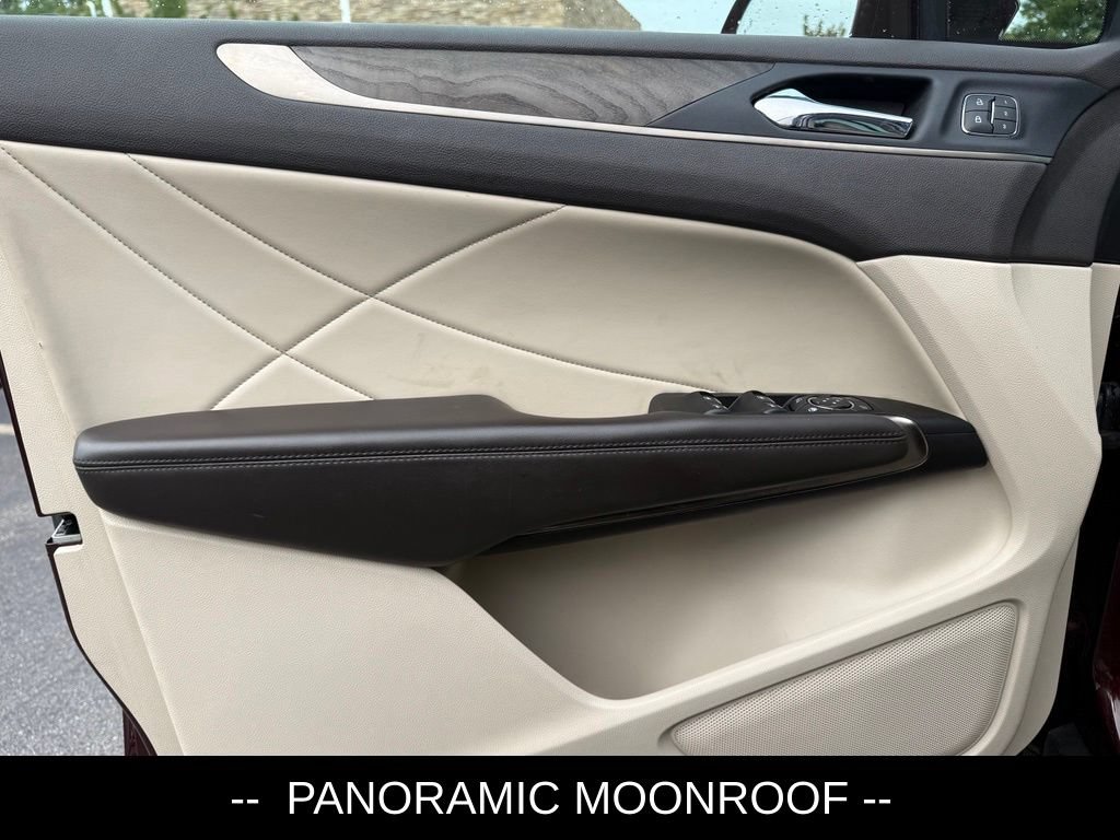 Used 2019 Lincoln MKC Reserve w/ MKC Climate Package AWD/4WD image 6