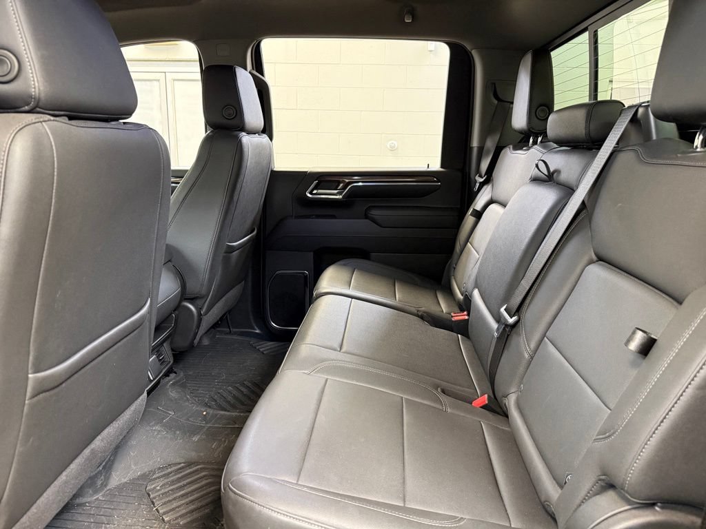 Used 2024 Chevrolet Silverado 2500 LT AWD/4WD image 16