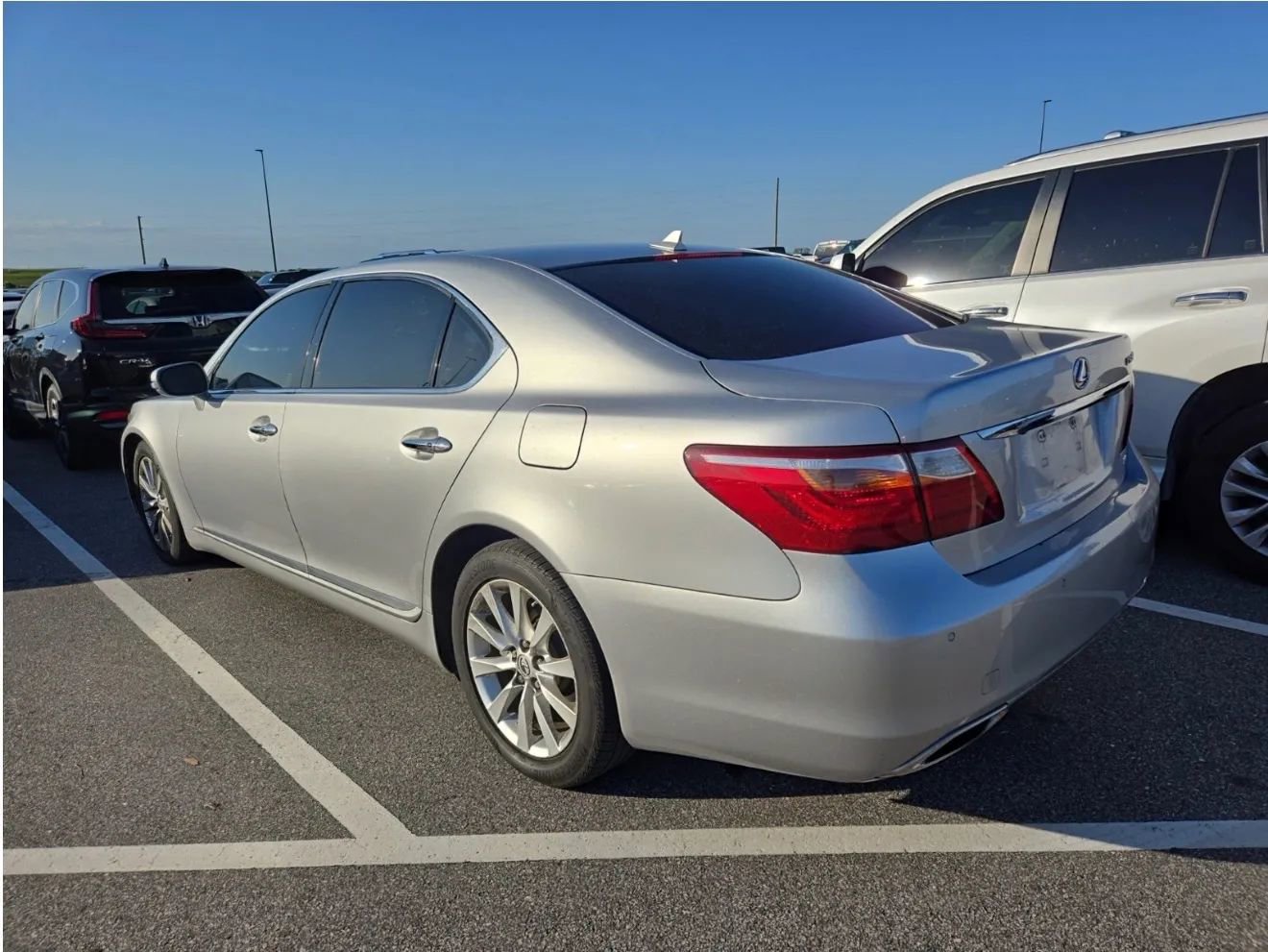 Used 2011 Lexus LS 460 L w/ Luxury Pkg AWD/4WD image 2