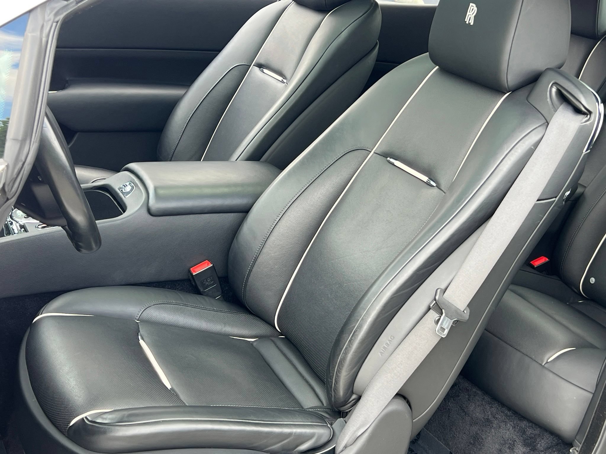 Used 2015 Rolls-Royce Wraith RWD image 5