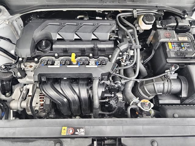 Used 2025 Hyundai Venue SEL FWD image 33