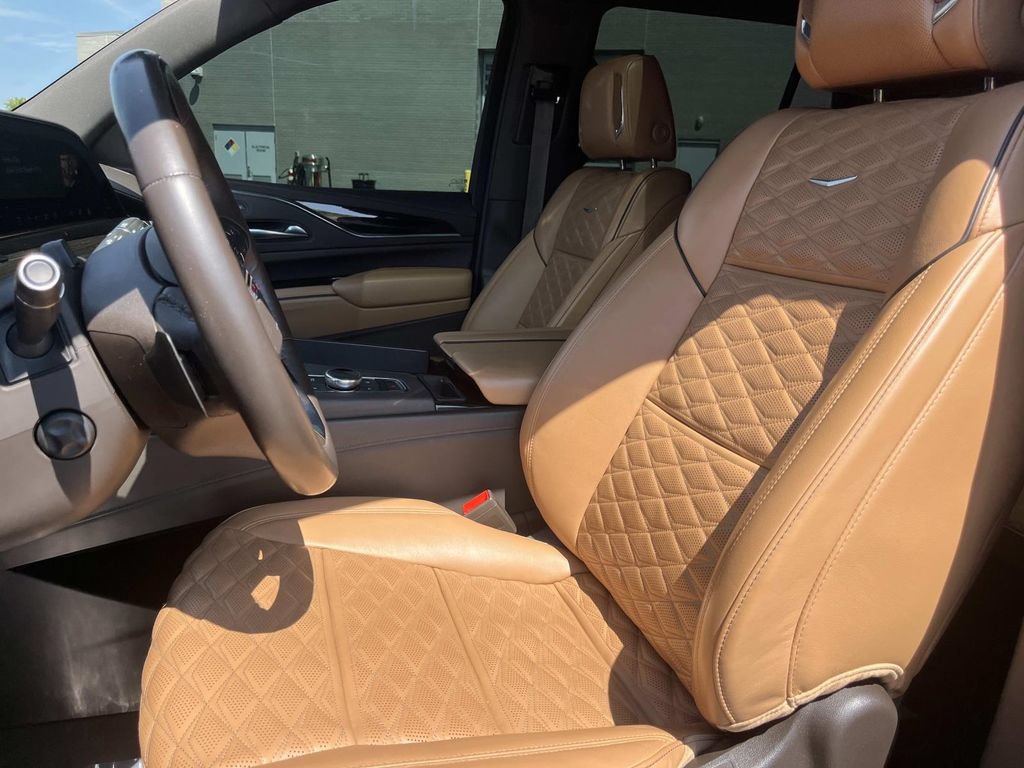 Used 2023 Cadillac Escalade Sport w/ Touring Package AWD/4WD image 28