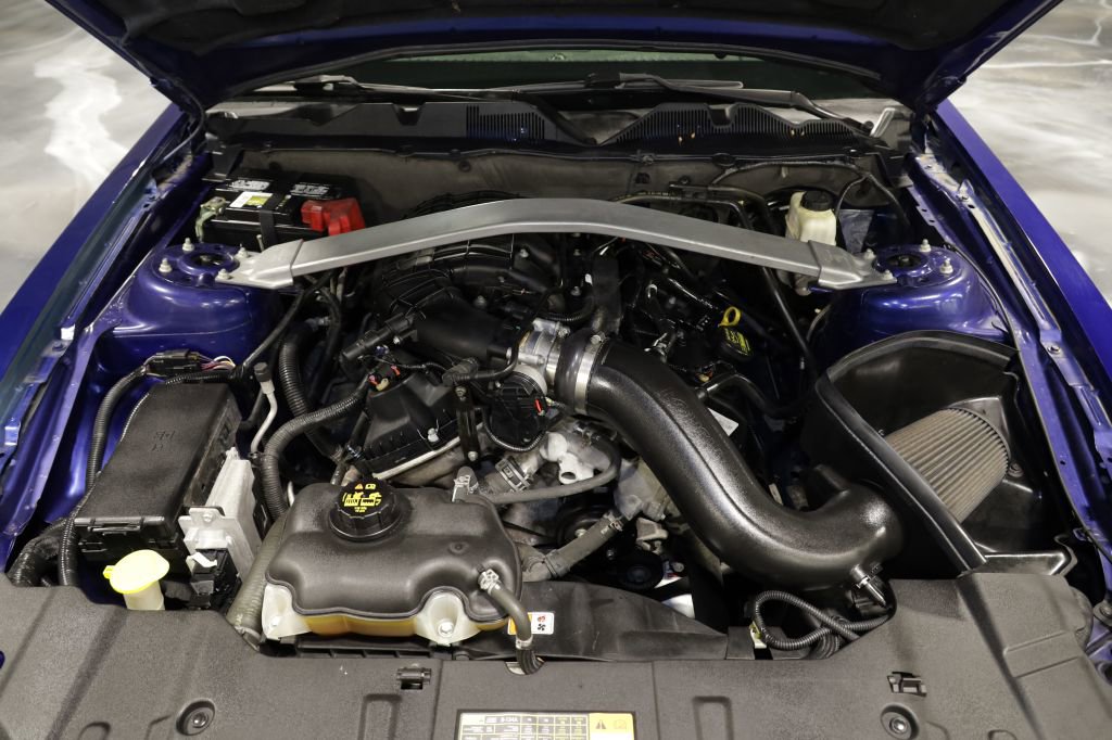 Used 2013 Ford Mustang Premium RWD image 36