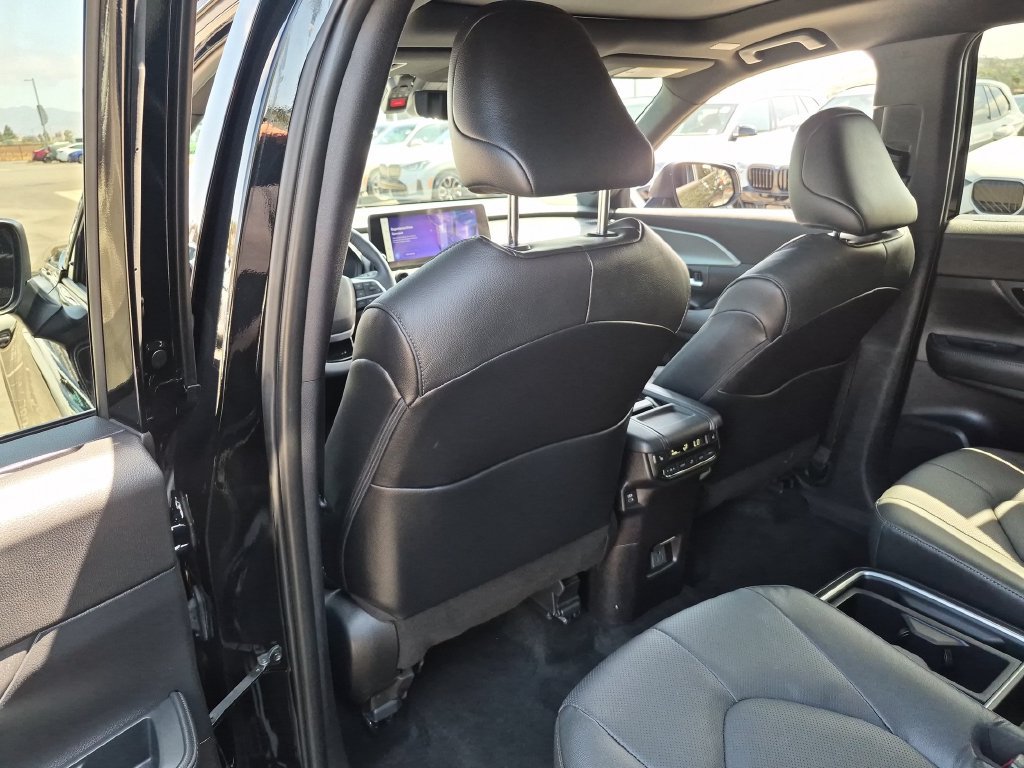 Used 2025 Toyota Grand Highlander AWD Hybrid image 35