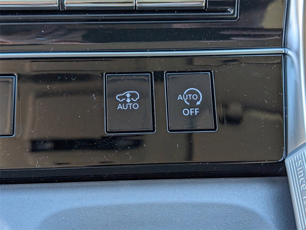 New 2025 Nissan Armada Platinum Reserve image 31