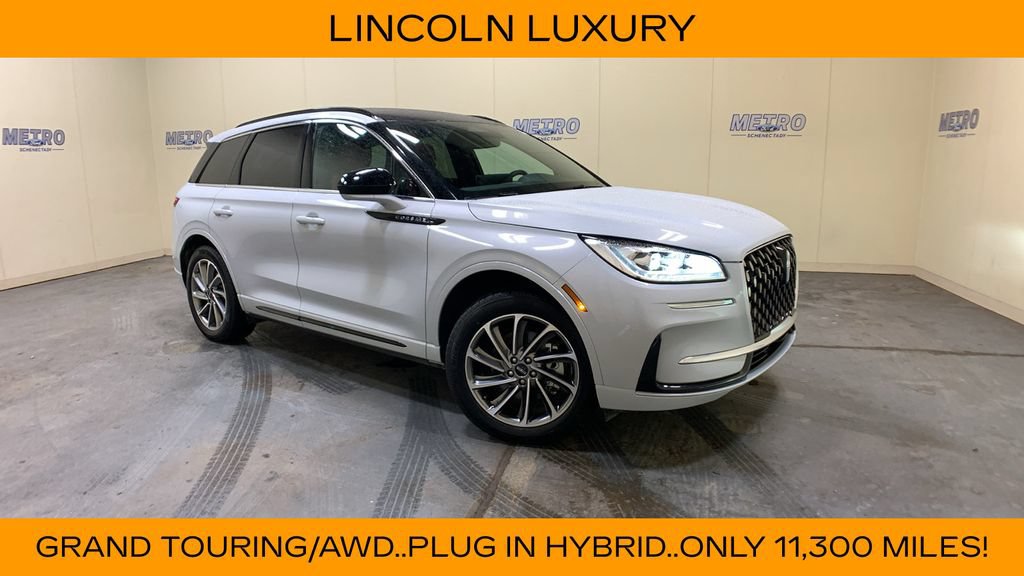 Used 2025 Lincoln Corsair Grand Touring w/ Towing Package AWD/4WD image 1