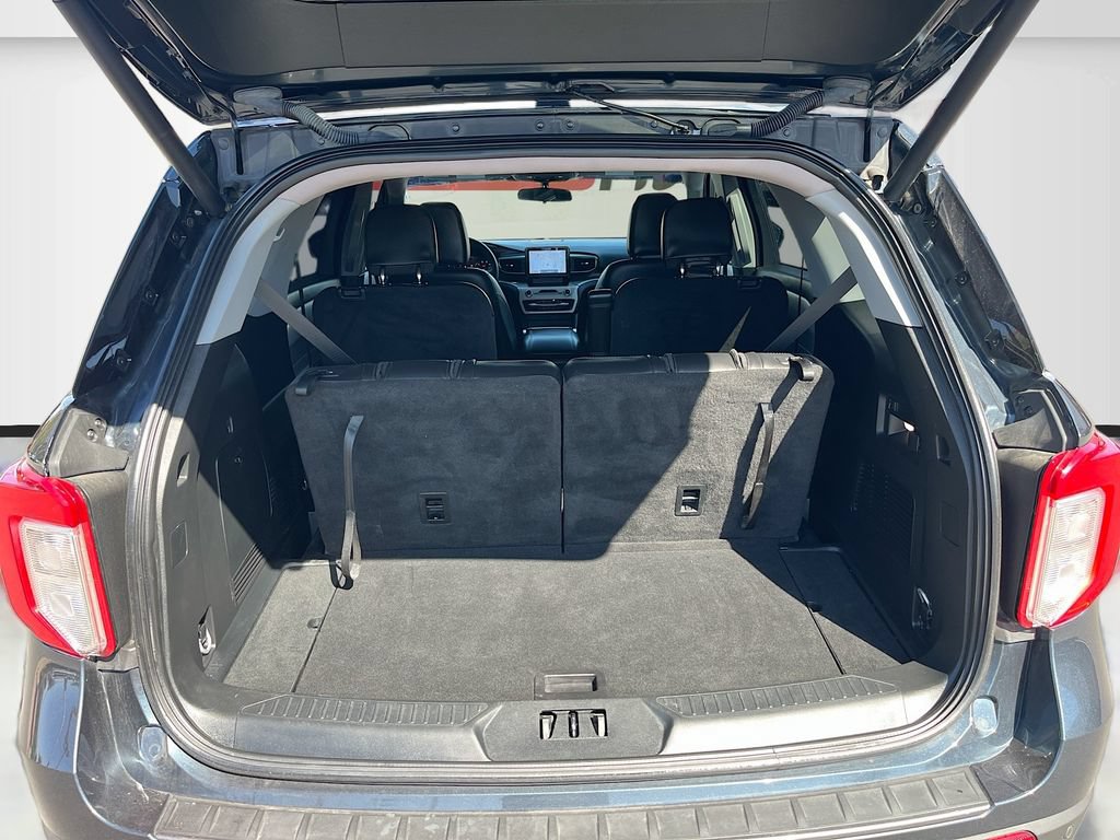 Used 2023 Ford Explorer XLT w/ Equipment Group 202A RWD image 26