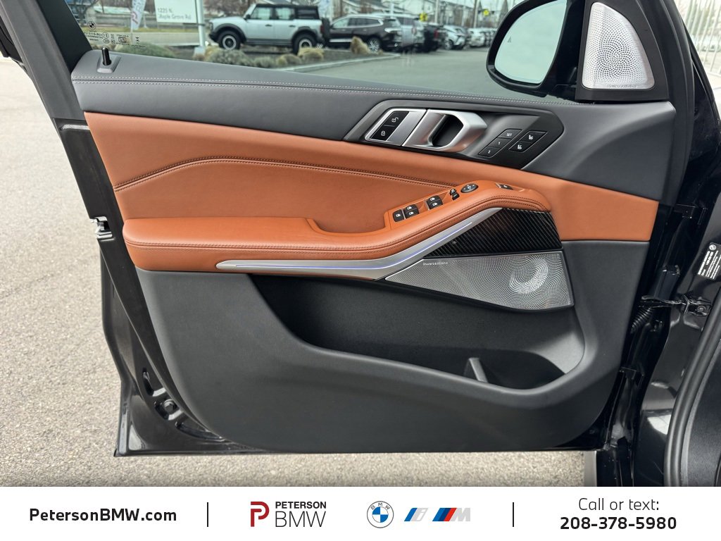 Used 2025 BMW X5 M60i image 15