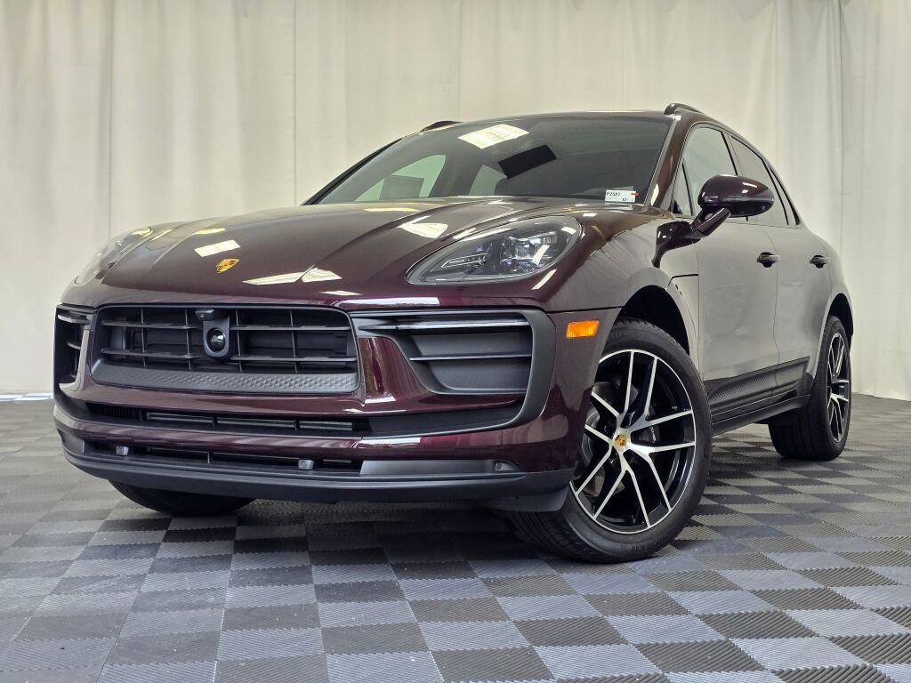 New 2025 Porsche Macan video 1