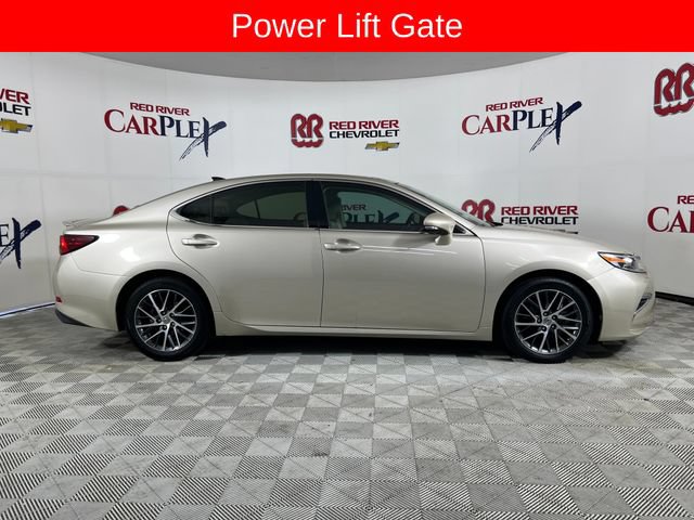 Used 2017 Lexus ES 350 w/ Luxury Package FWD image 10