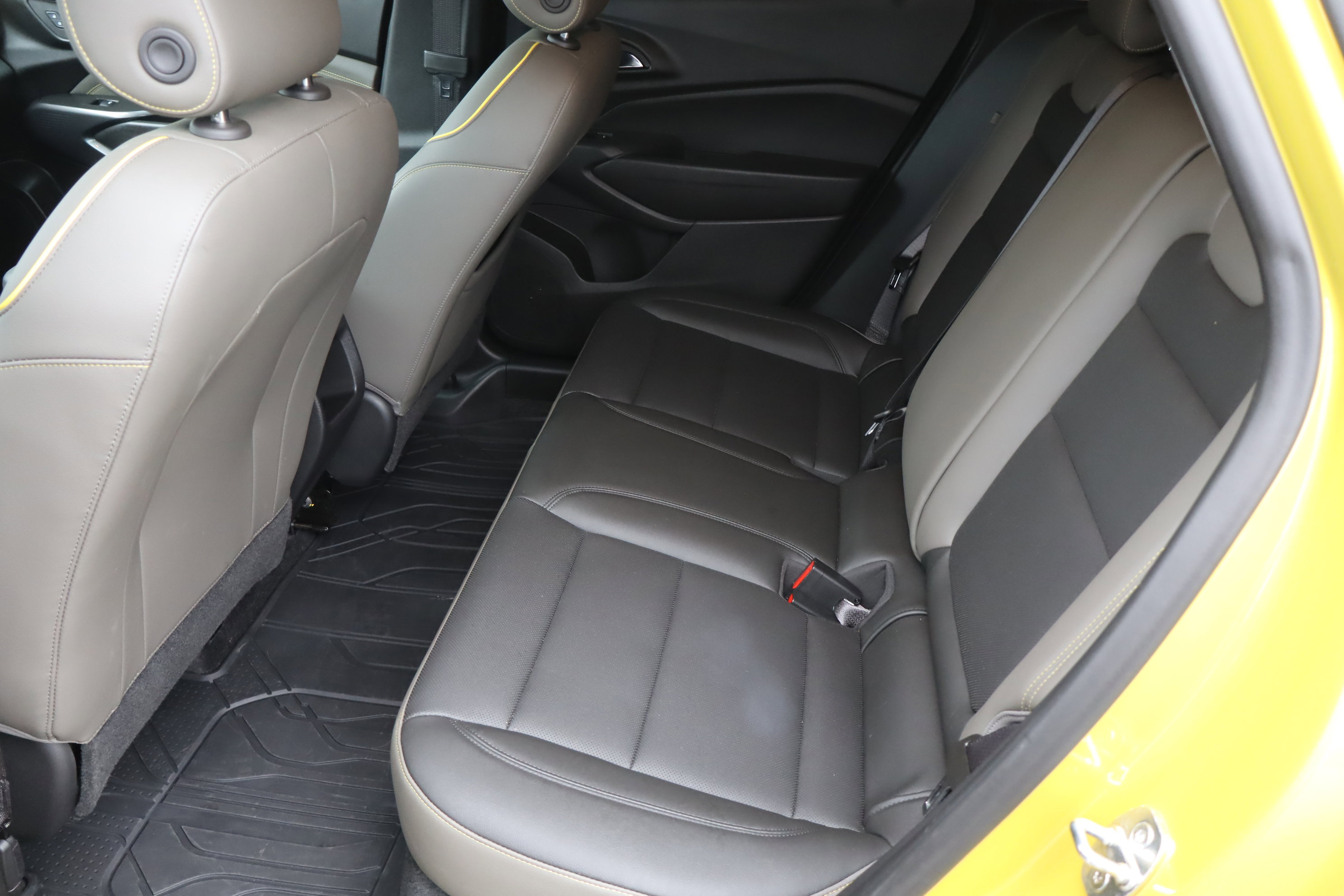 Certified 2024 Chevrolet Trax ACTIV w/ Sunroof Package image 33