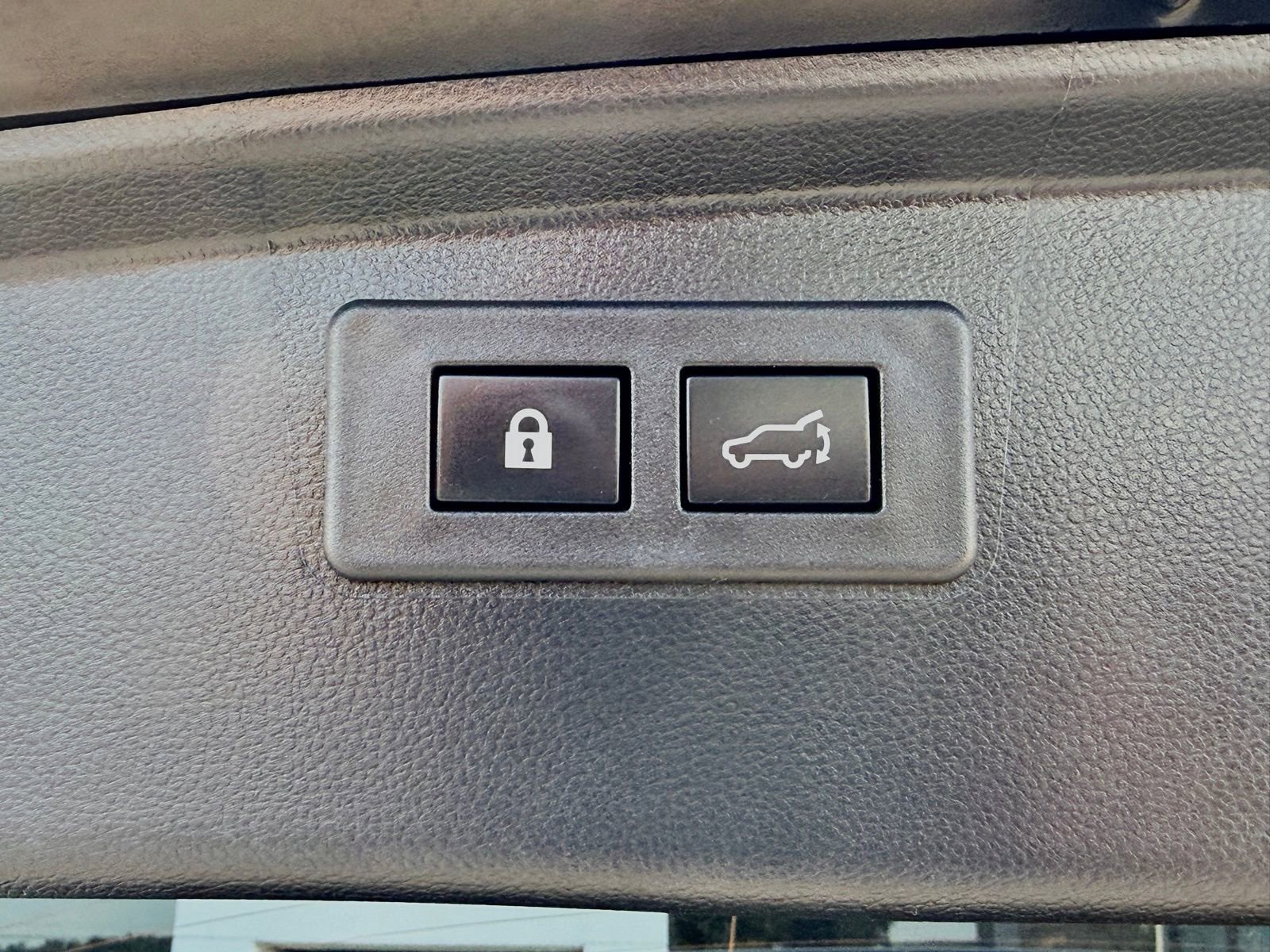 Used 2023 Subaru Outback Limited AWD/4WD image 16