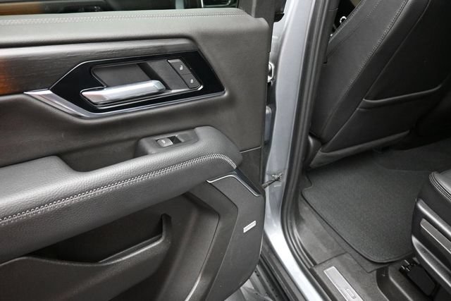 Used 2025 GMC Yukon XL Denali AWD/4WD image 10