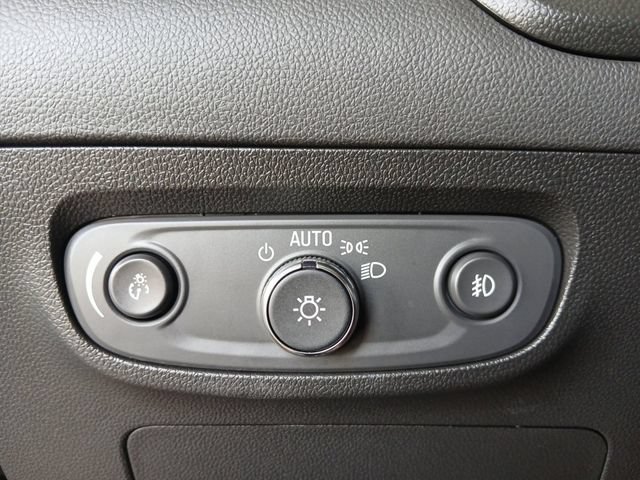 Used 2023 Buick Encore GX Essence w/ Experience Buick Package FWD image 7