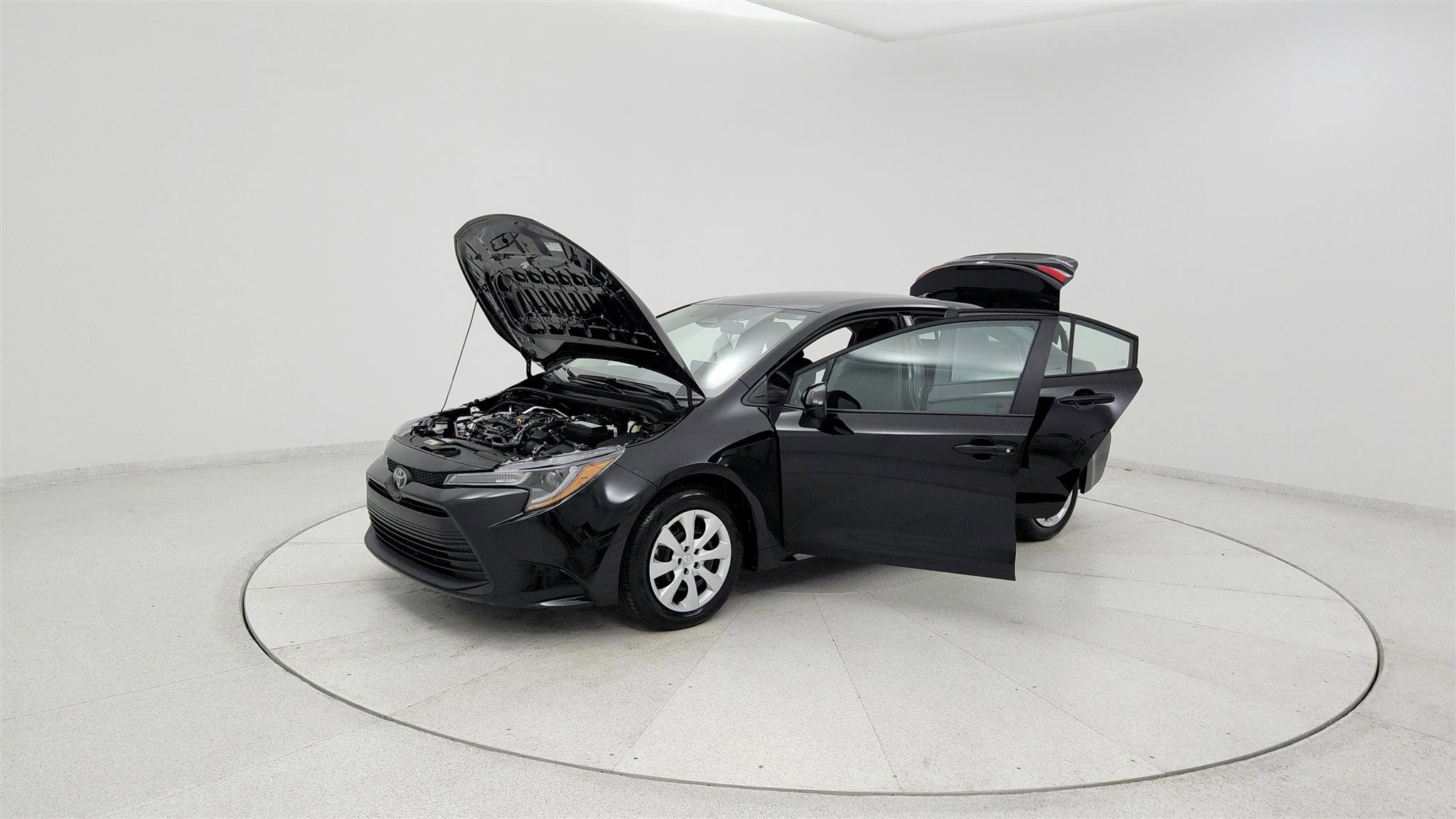 Used 2026 Toyota Corolla LE FWD image 9