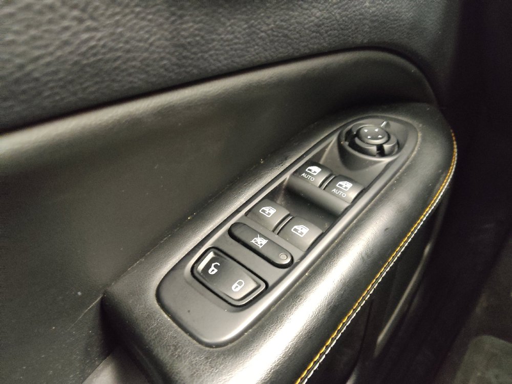 Used 2018 Jeep Compass Latitude w/ Safe & Security Group FWD image 27