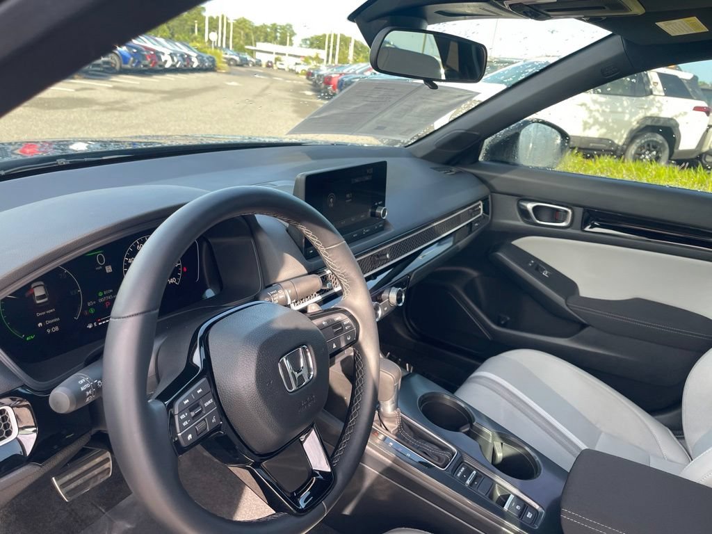 Used 2025 Honda Civic Sport image 17