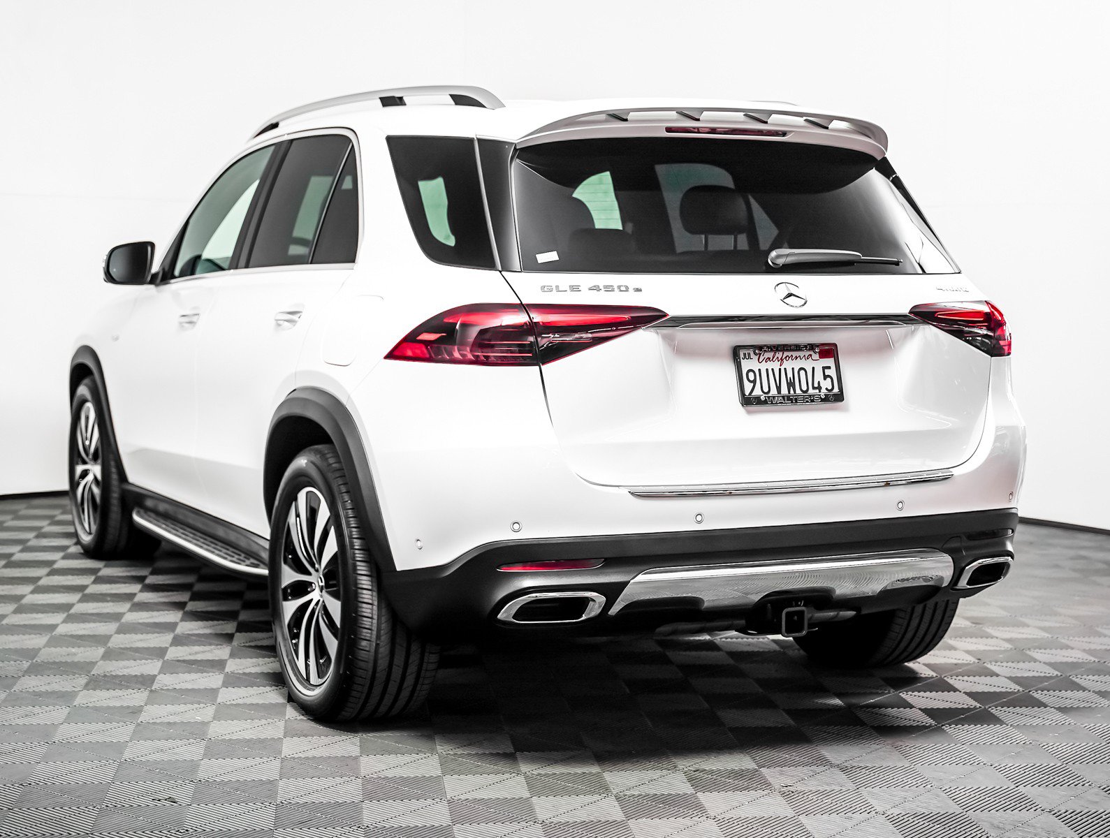 Certified 2025 Mercedes-Benz GLE 450e 4MATIC image 2