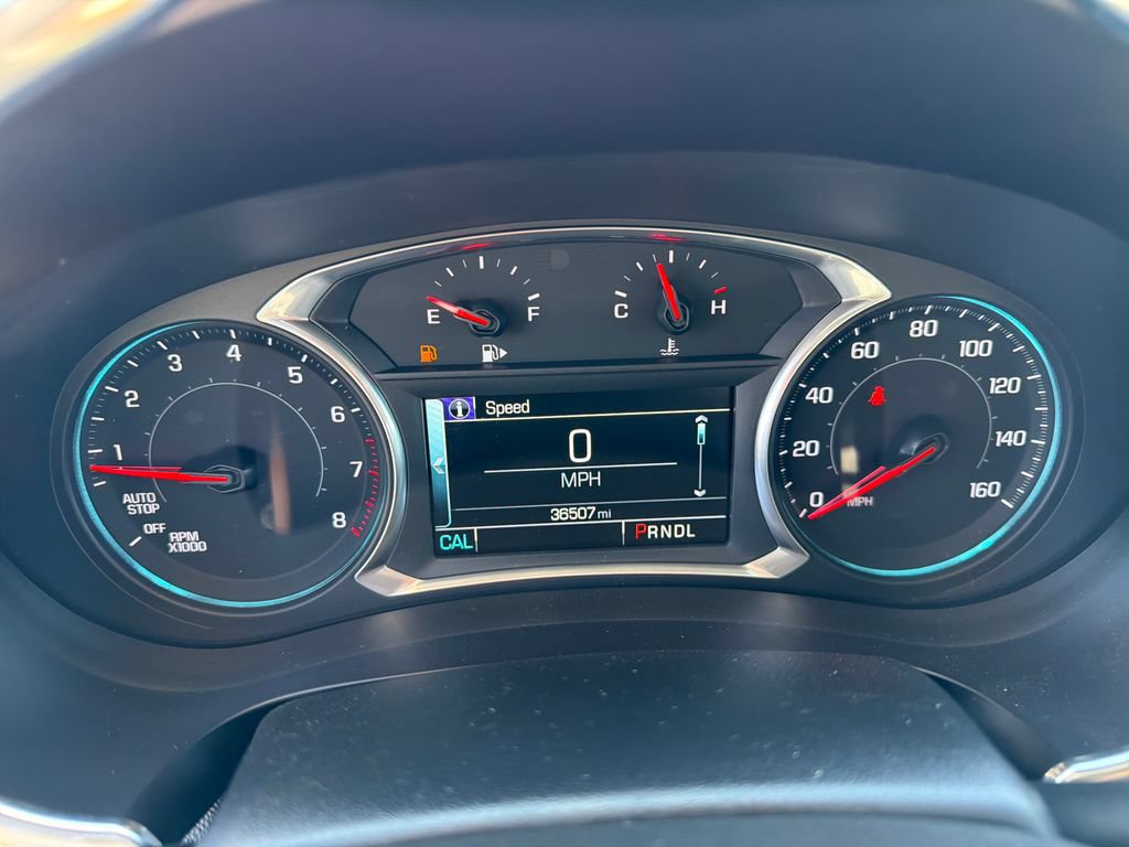 Used 2018 Chevrolet Malibu LT FWD image 25