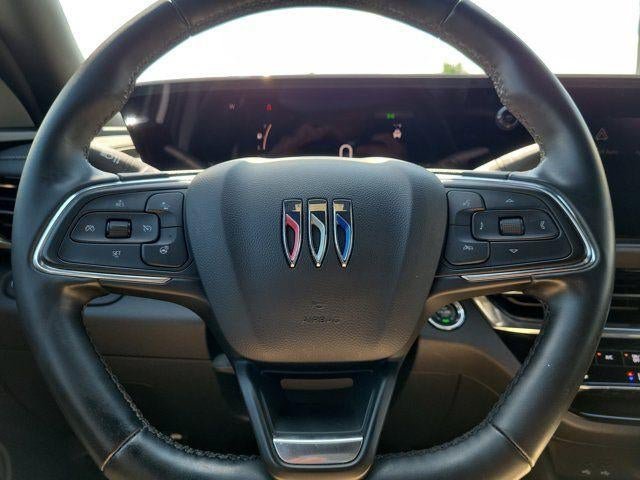 Used 2024 Buick Envista Sport Touring FWD image 22