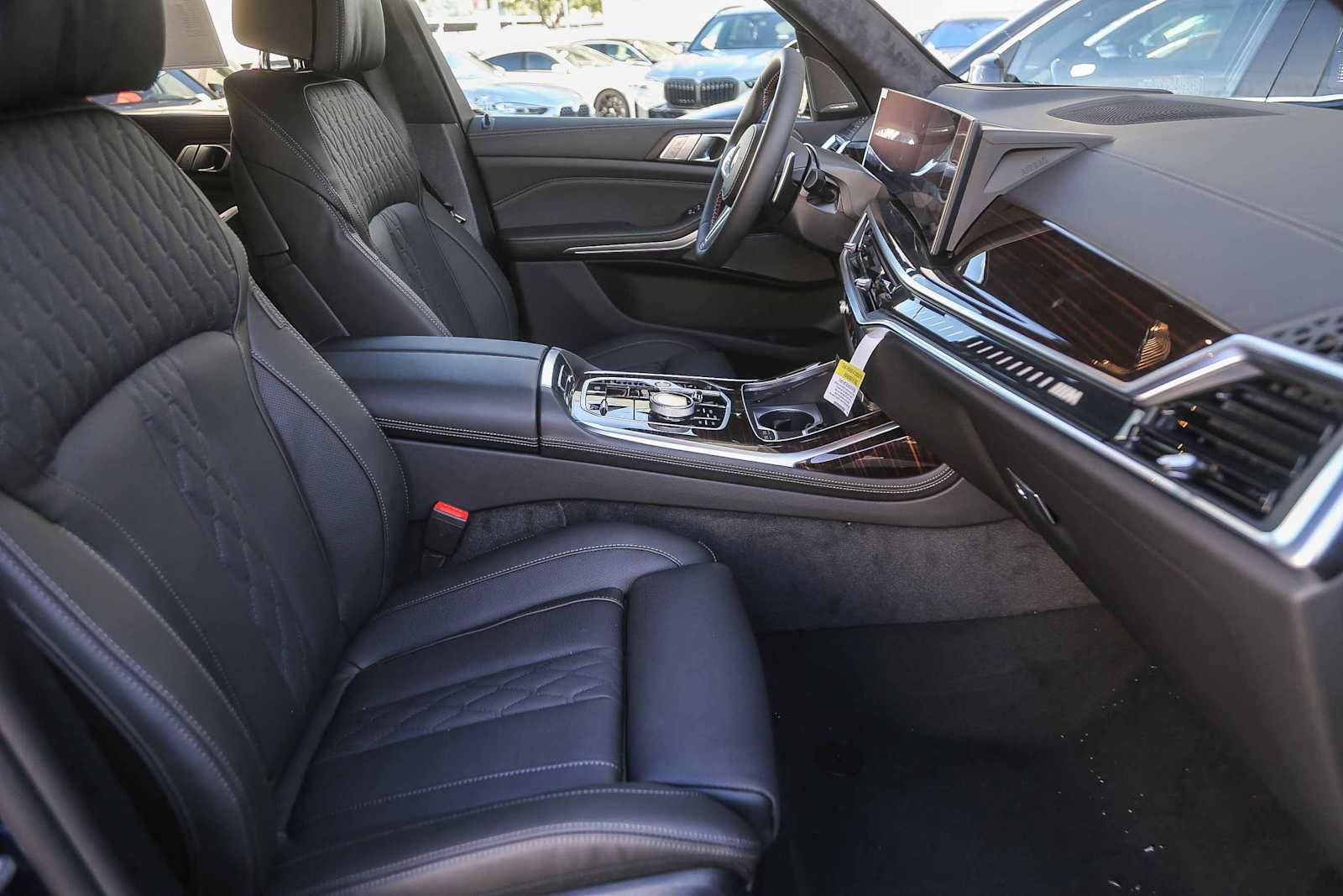 New 2026 BMW X7 M60i image 13