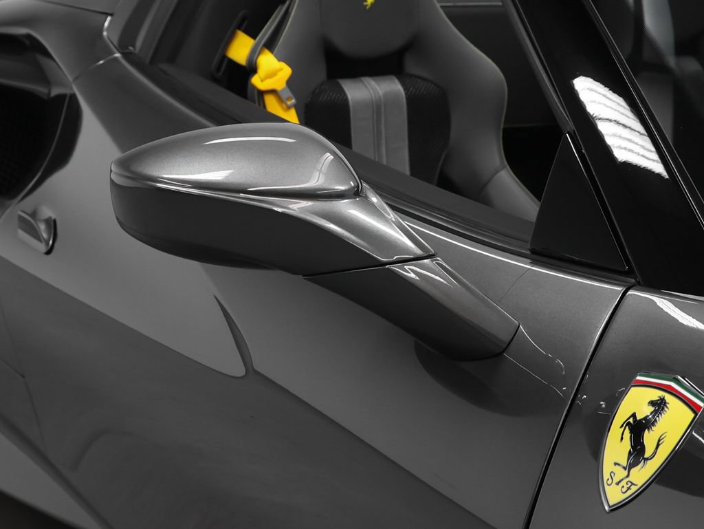 Certified 2022 Ferrari F8 Tributo RWD image 13