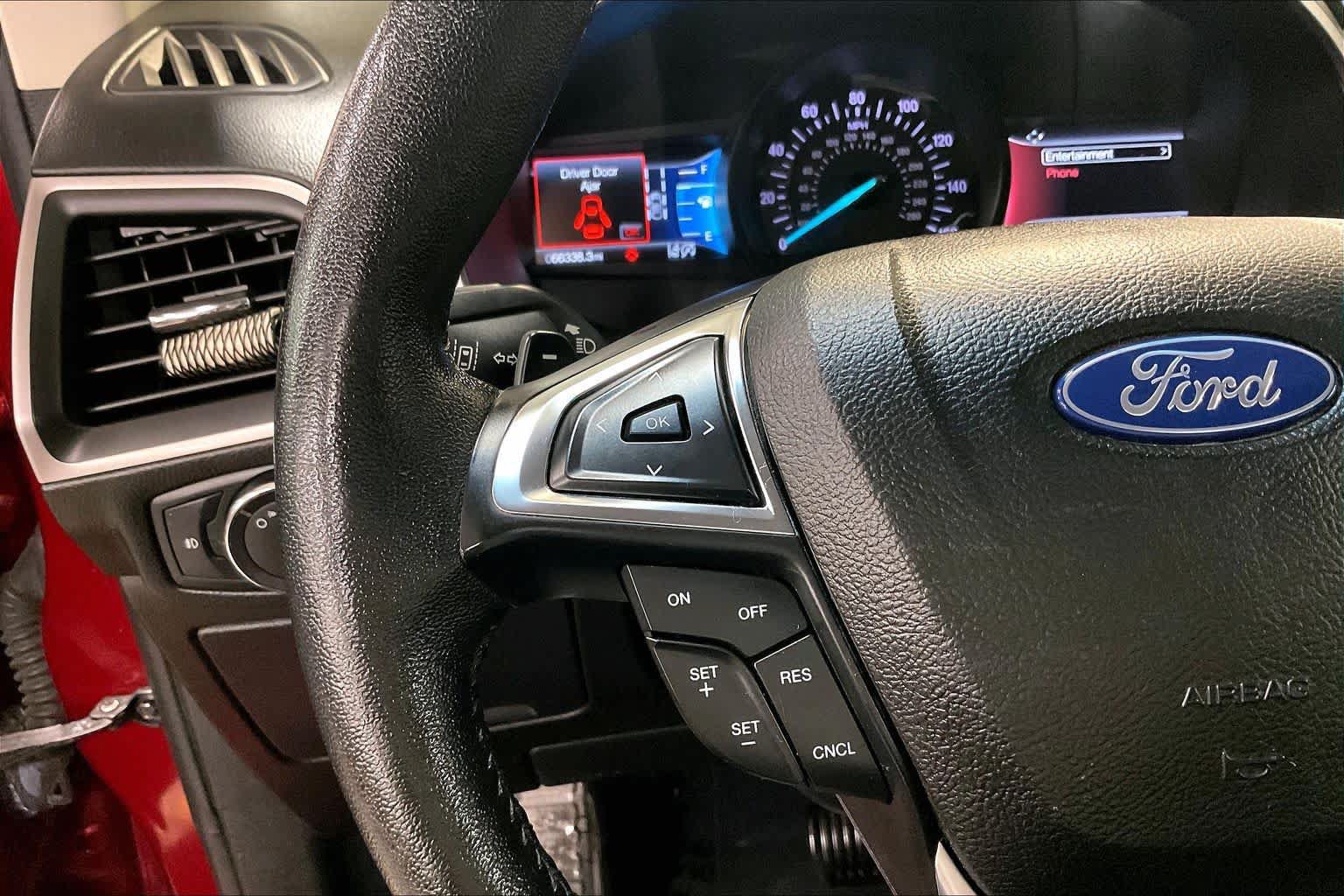 Used 2019 Ford Edge SEL w/ Equipment Group 201A AWD/4WD image 23