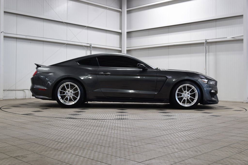 Used 2017 Ford Mustang Shelby GT350 image 9