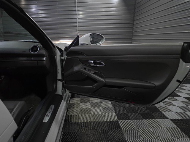 Used 2023 Porsche 718 Boxster RWD image 30
