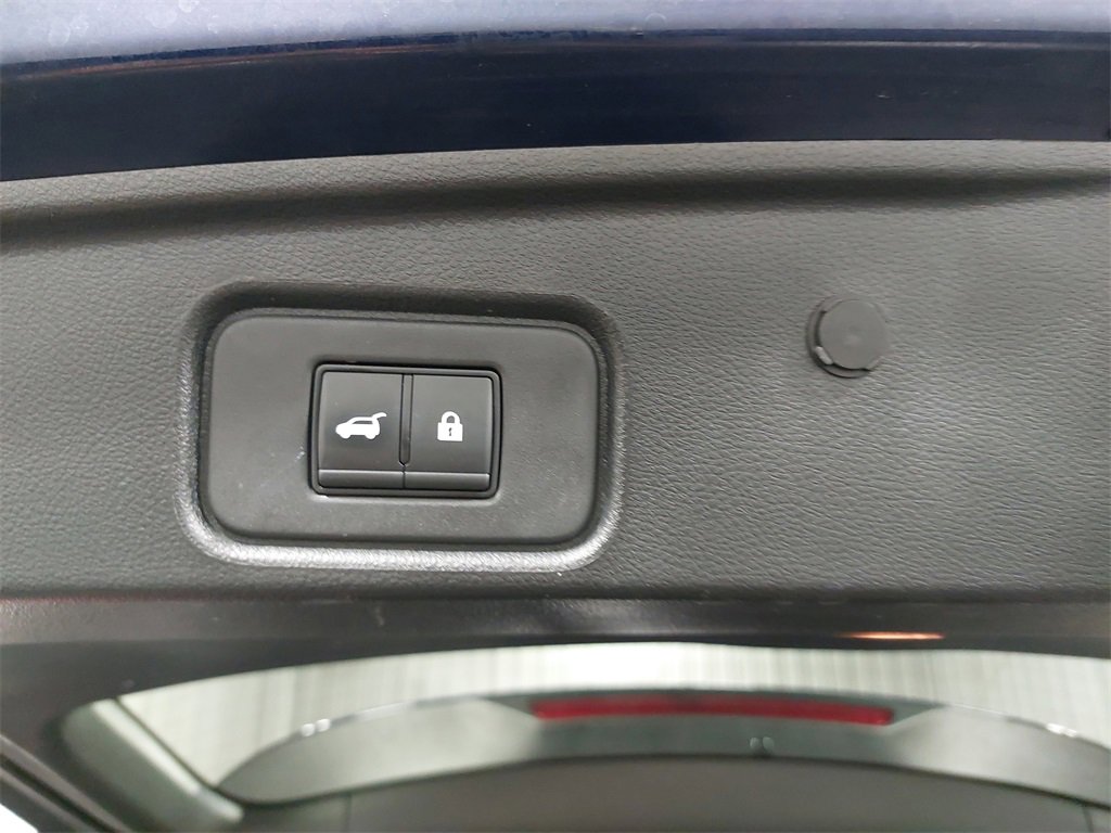 Used 2024 Nissan Pathfinder SV w/ SV Premium Package image 15