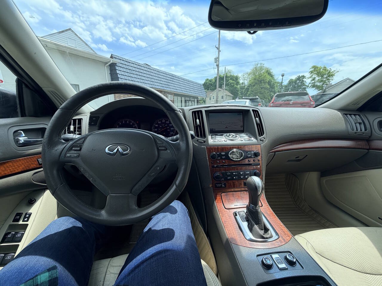 Used 2009 INFINITI G37 Convertible w/ Premium Pkg RWD image 3