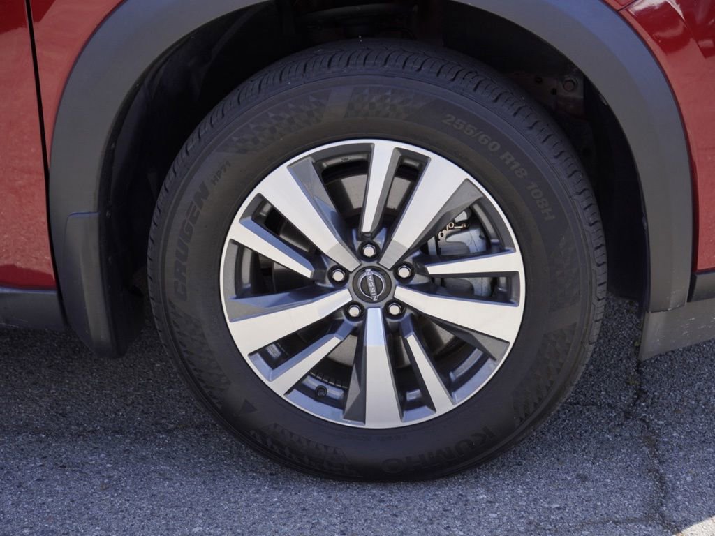 Used 2024 Nissan Pathfinder SL FWD image 7