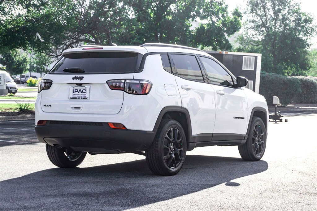 New 2026 Jeep Compass Latitude image 4