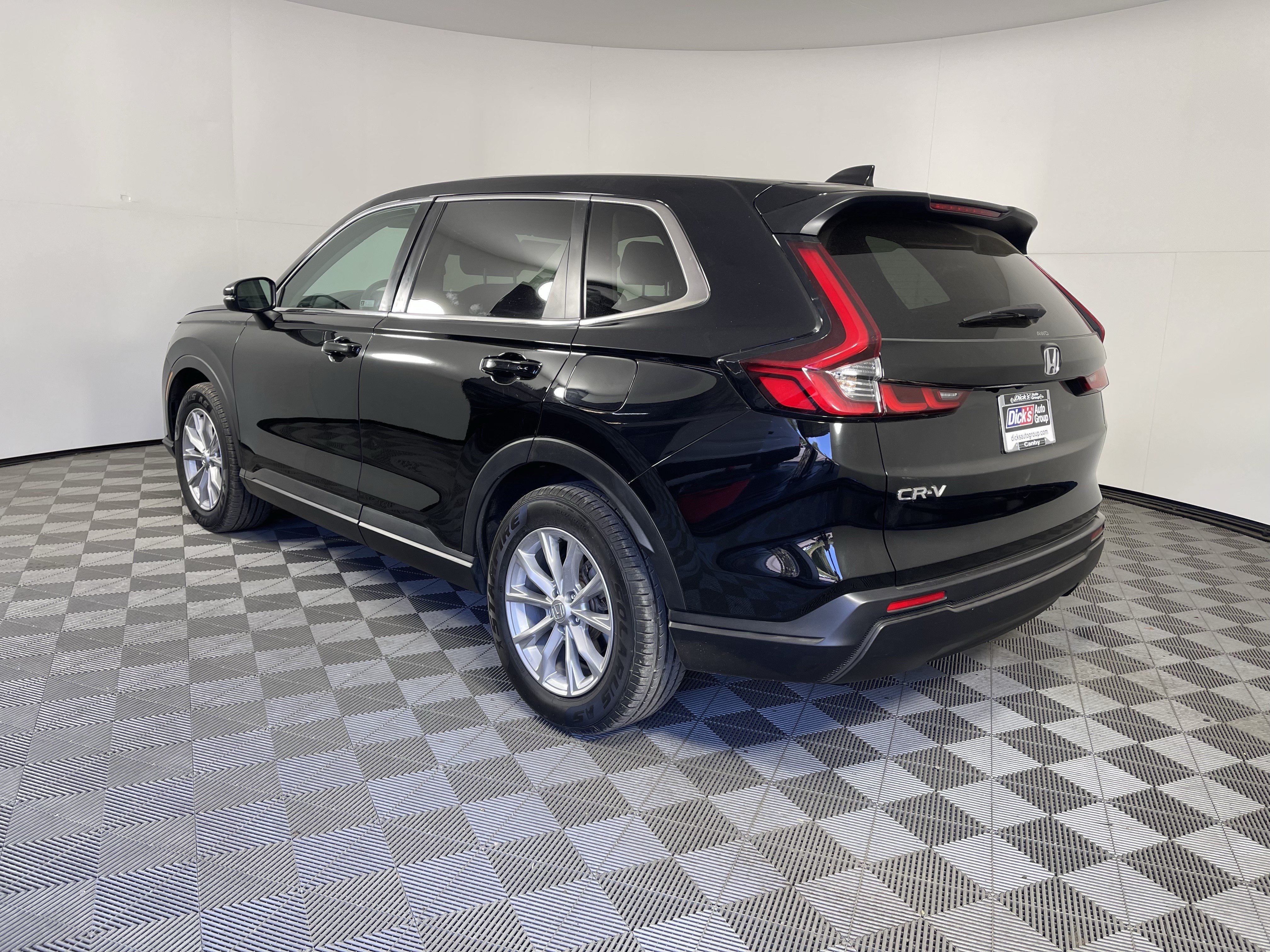 Used 2023 Honda CR-V EX image 3