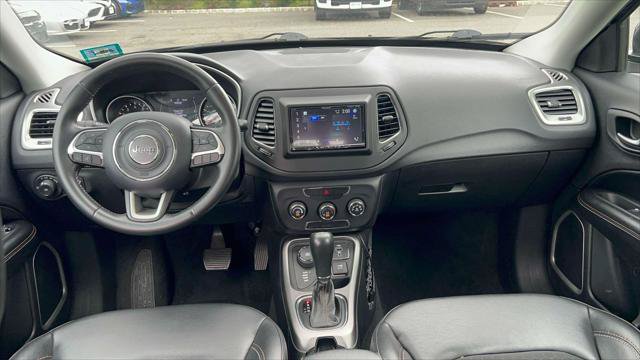 Certified 2018 Jeep Compass Latitude AWD/4WD image 23