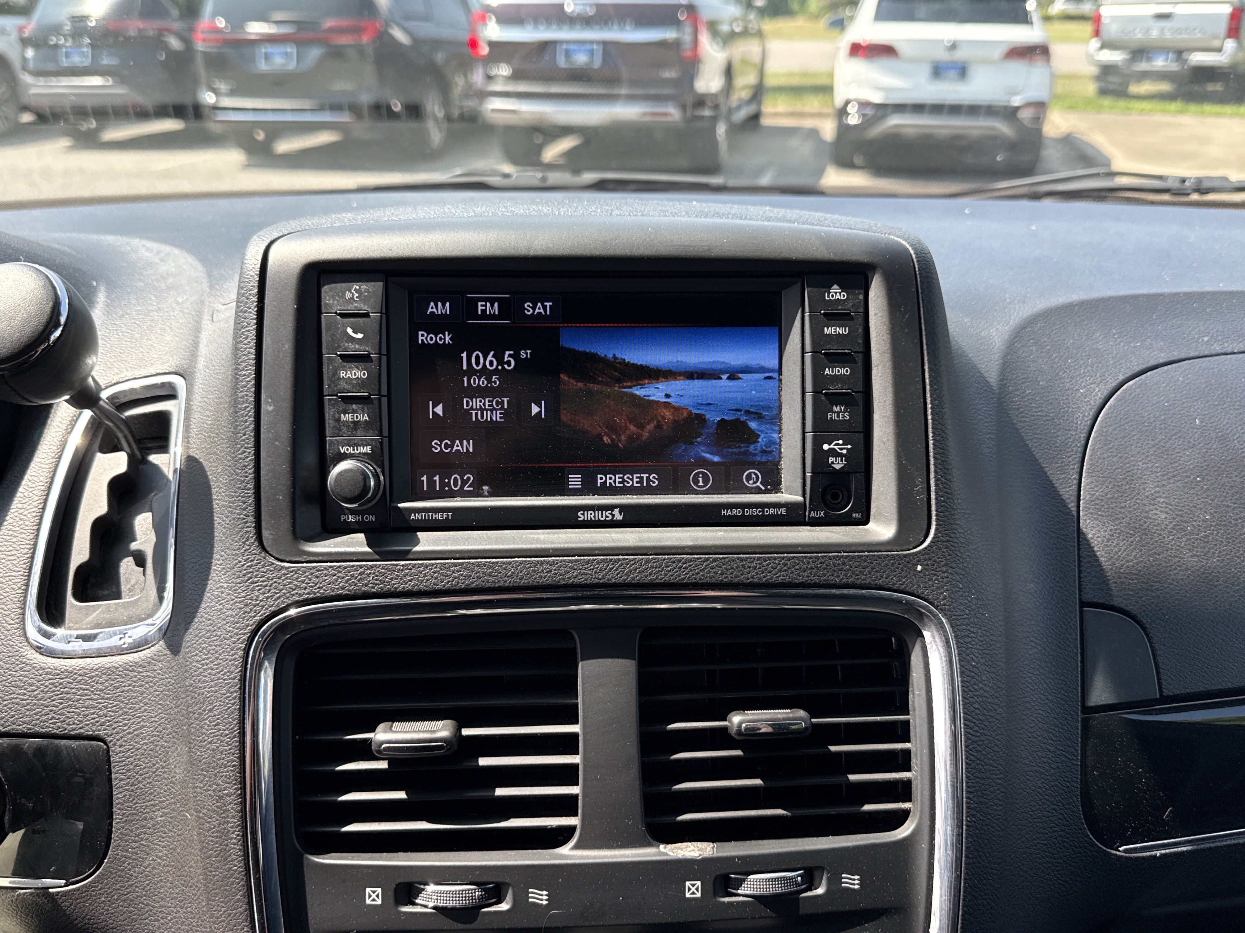 Used 2019 Dodge Grand Caravan SE FWD image 23