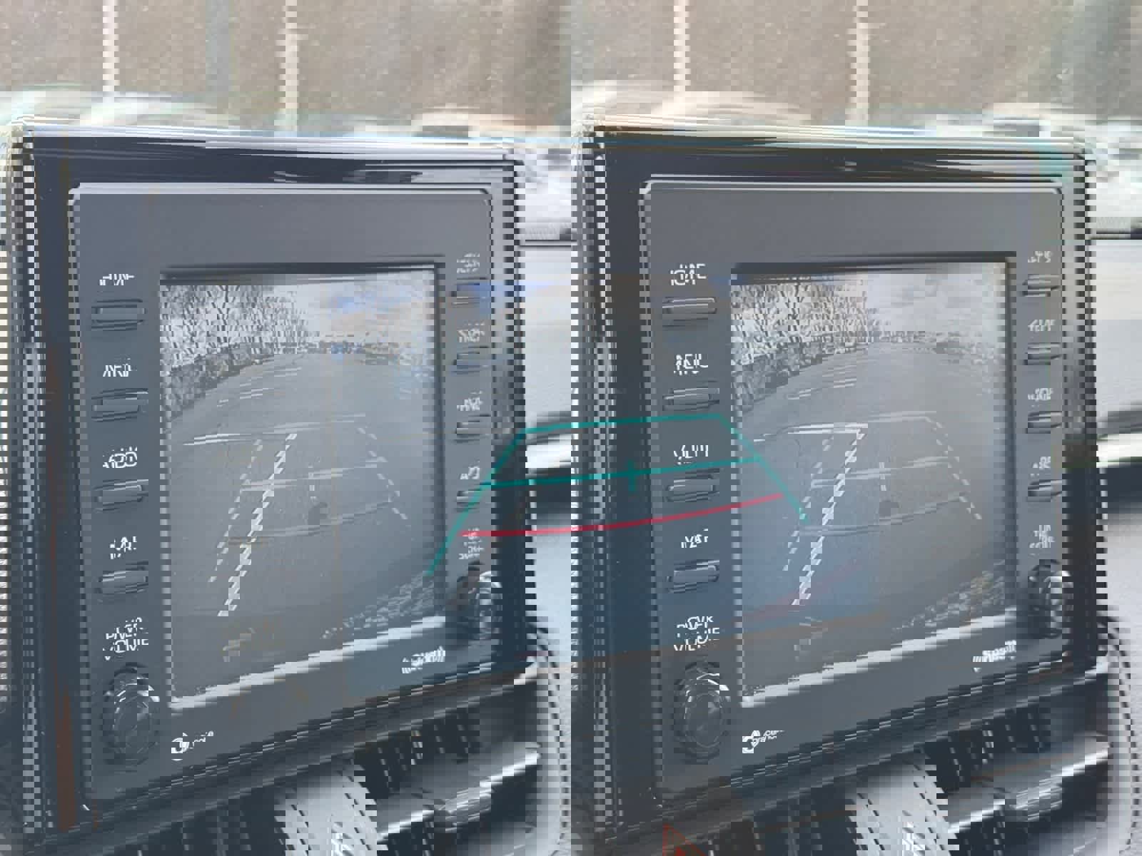 Used 2020 Toyota RAV4 XLE w/ Convenience Package image 23