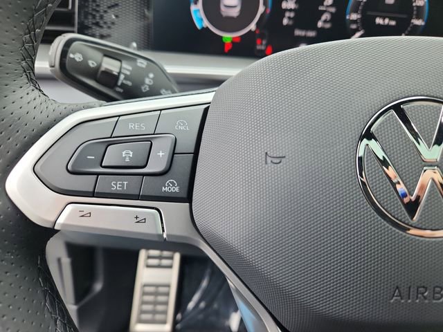 New 2026 Volkswagen Tiguan SE R-Line image 11