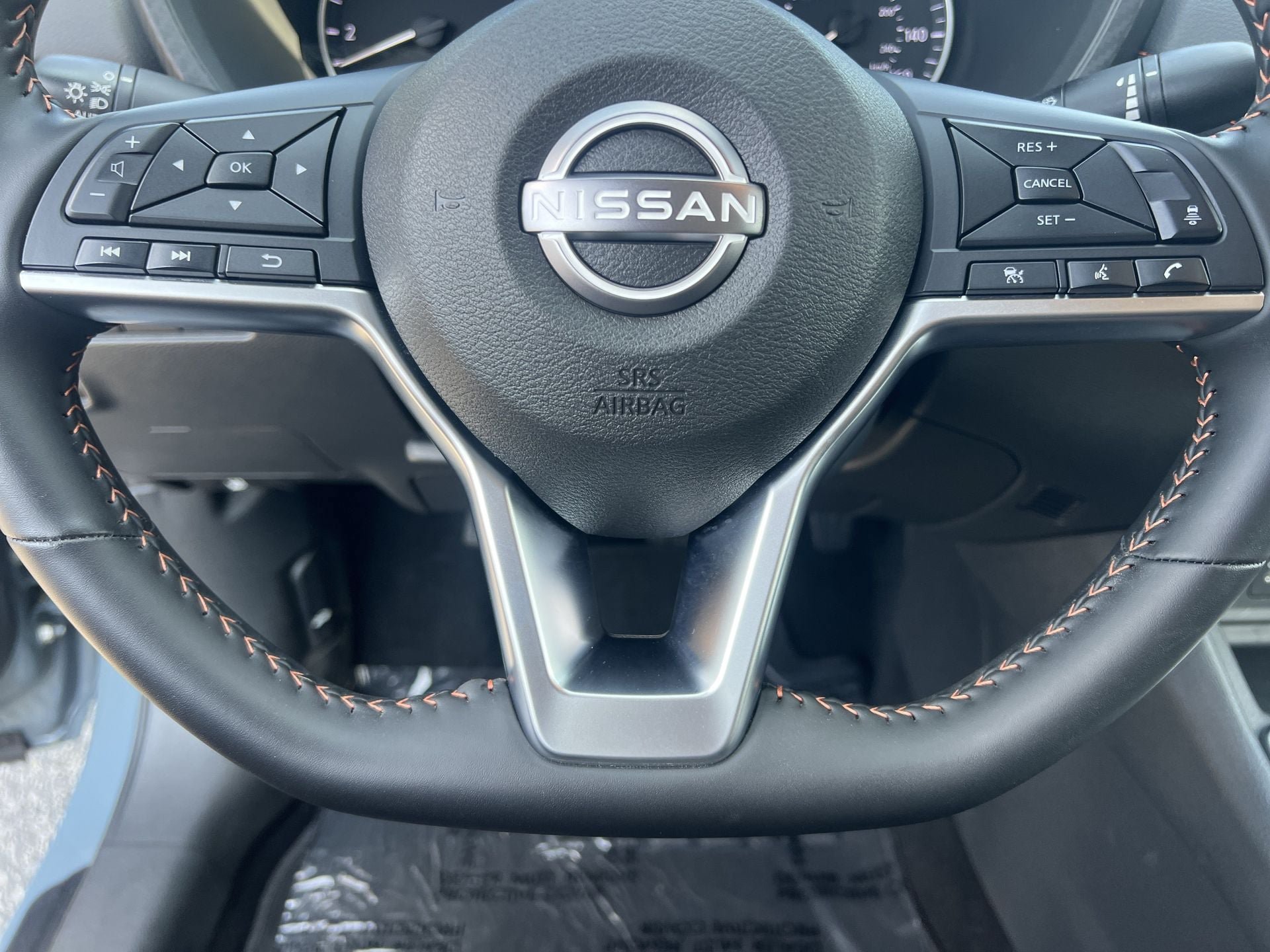 Used 2025 Nissan Sentra SR FWD image 9