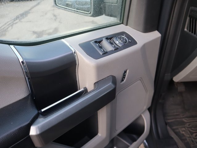 Used 2017 Ford F150 XLT w/ Equipment Group 302A Luxury image 19