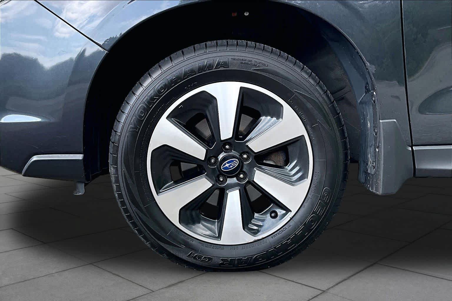 Used 2017 Subaru Forester 2.5i Premium w/ All-Weather Package AWD/4WD image 11