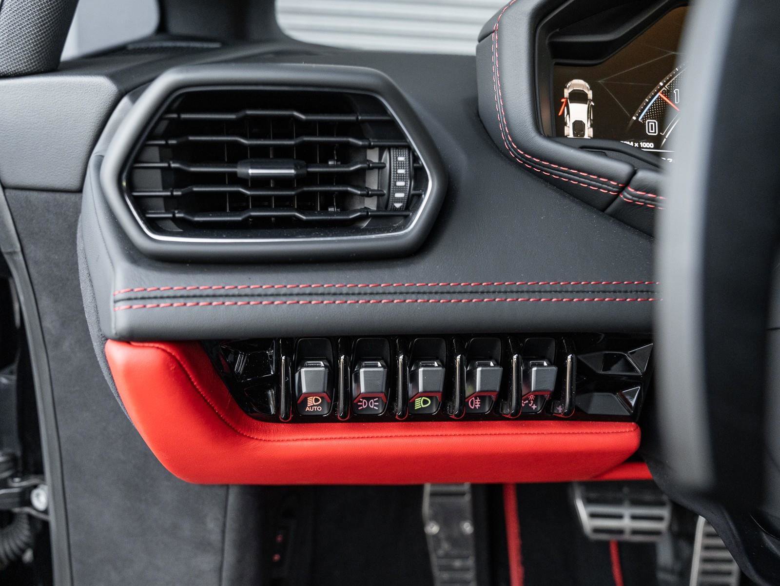 Used 2024 Lamborghini Huracan Tecnica image 50