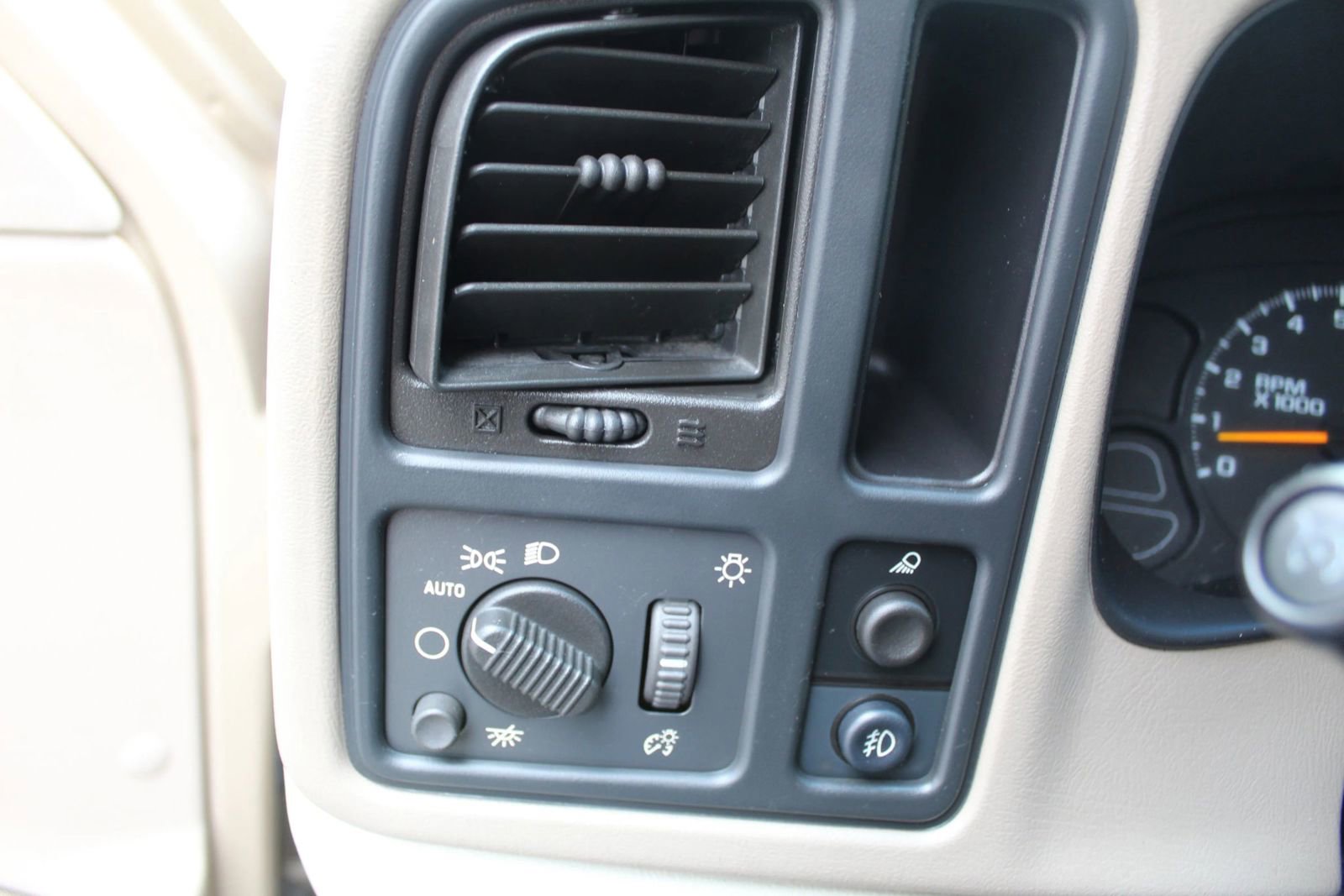 Used 2006 Chevrolet Avalanche LS w/ Preferred Equipment Group RWD image 22