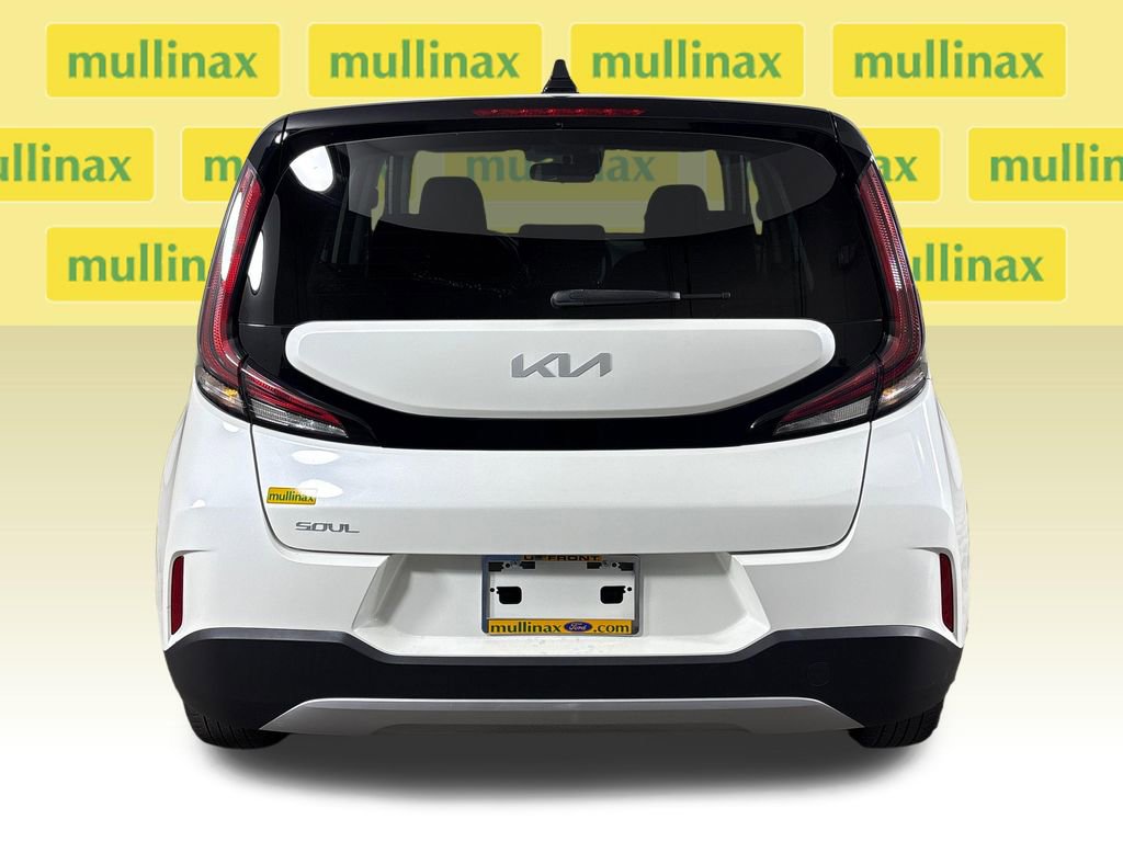 Used 2024 Kia Soul LX w/ Option Group 015 FWD image 8