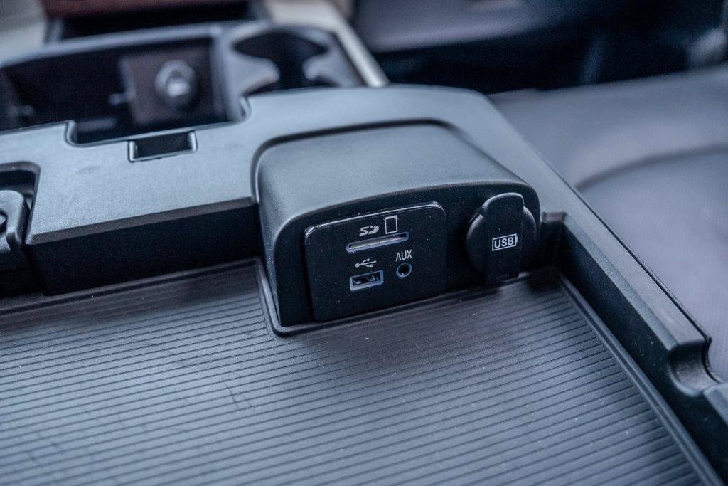 Used 2014 RAM 2500 Laramie w/ Convenience Group AWD/4WD image 41