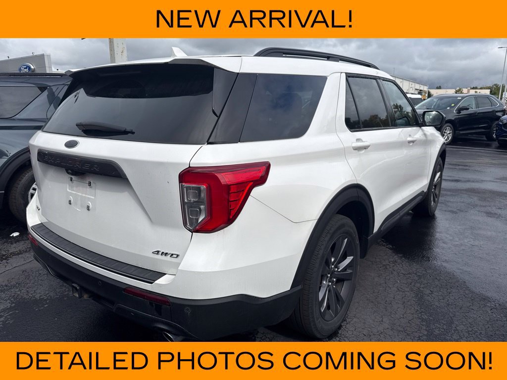 Used 2023 Ford Explorer XLT w/ Equipment Group 202A AWD/4WD image 4