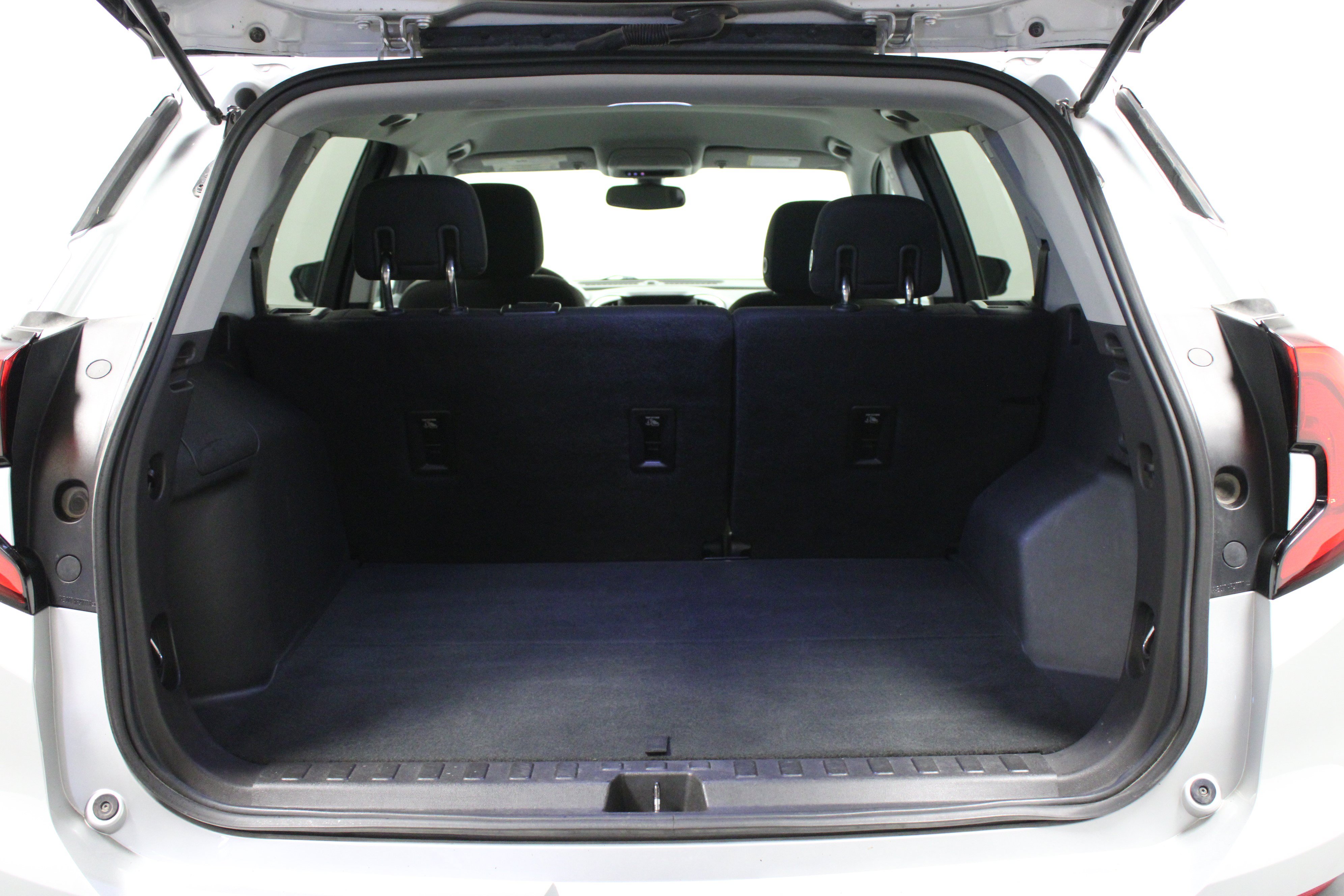 Used 2019 GMC Terrain SLE FWD image 14